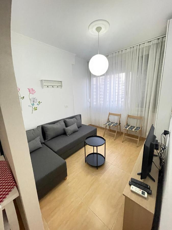Mediterranean Sea Apartments Durres Bagian luar foto