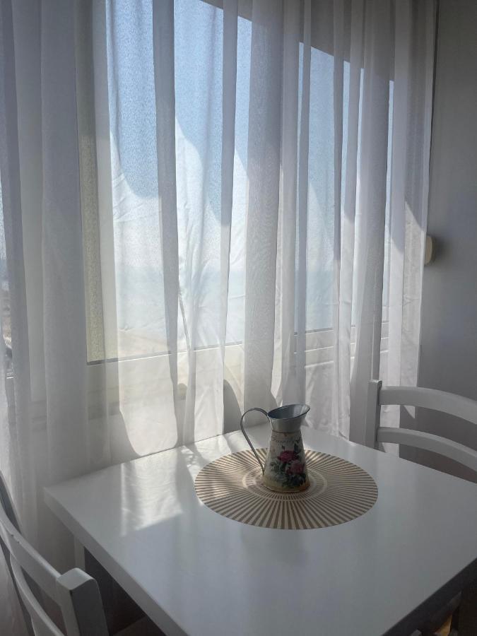 Mediterranean Sea Apartments Durres Bagian luar foto
